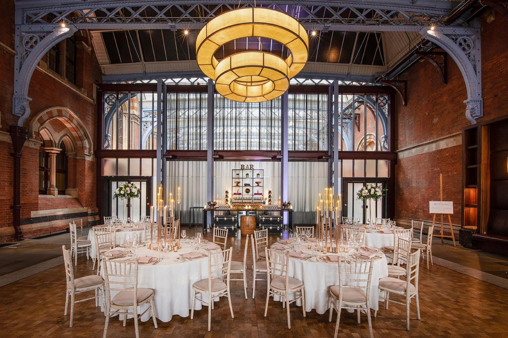 St. Pancras Renaissance Hotel London Ngoại thất bức ảnh The Great Hall at the Natural History Museum, London