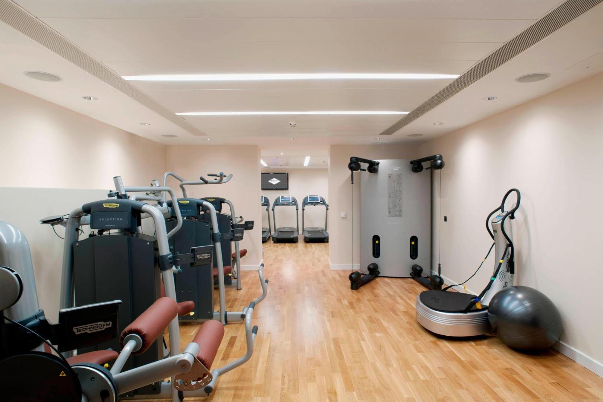 St. Pancras Renaissance Hotel London Ngoại thất bức ảnh The gym at the London Bridge Hotel
