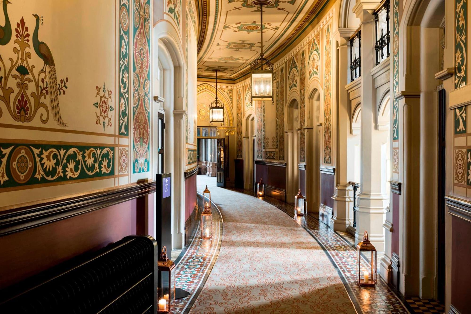 St. Pancras Renaissance Hotel London Ngoại thất bức ảnh The hotel's interior
