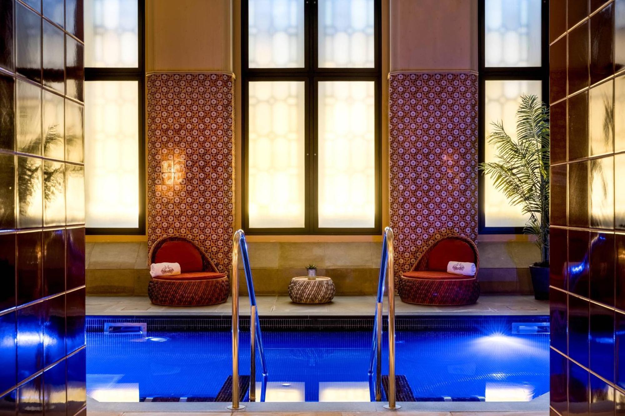 St. Pancras Renaissance Hotel London Ngoại thất bức ảnh The spa at The Ivy Spa