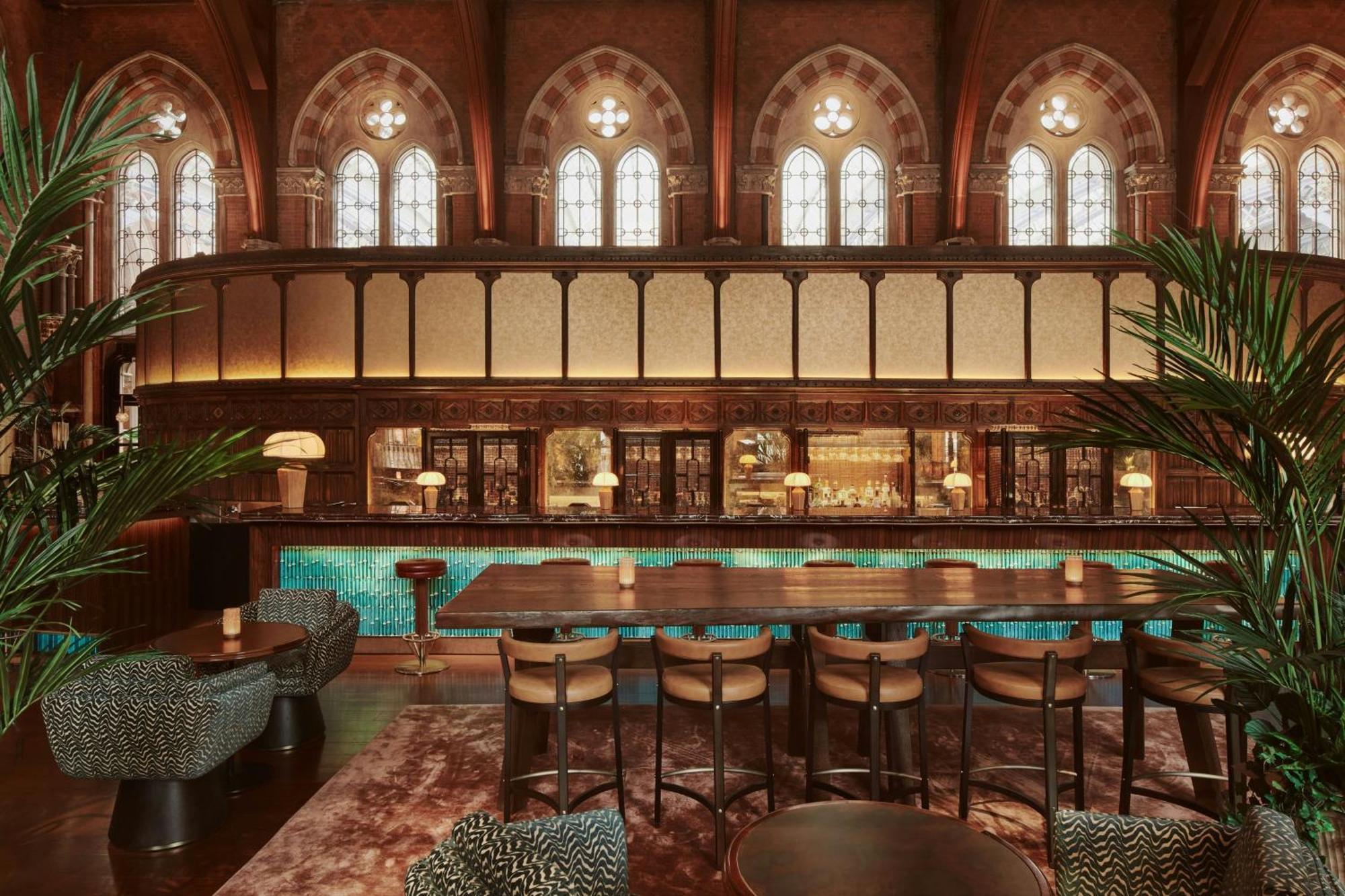 St. Pancras Renaissance Hotel London Ngoại thất bức ảnh The interior of the bar