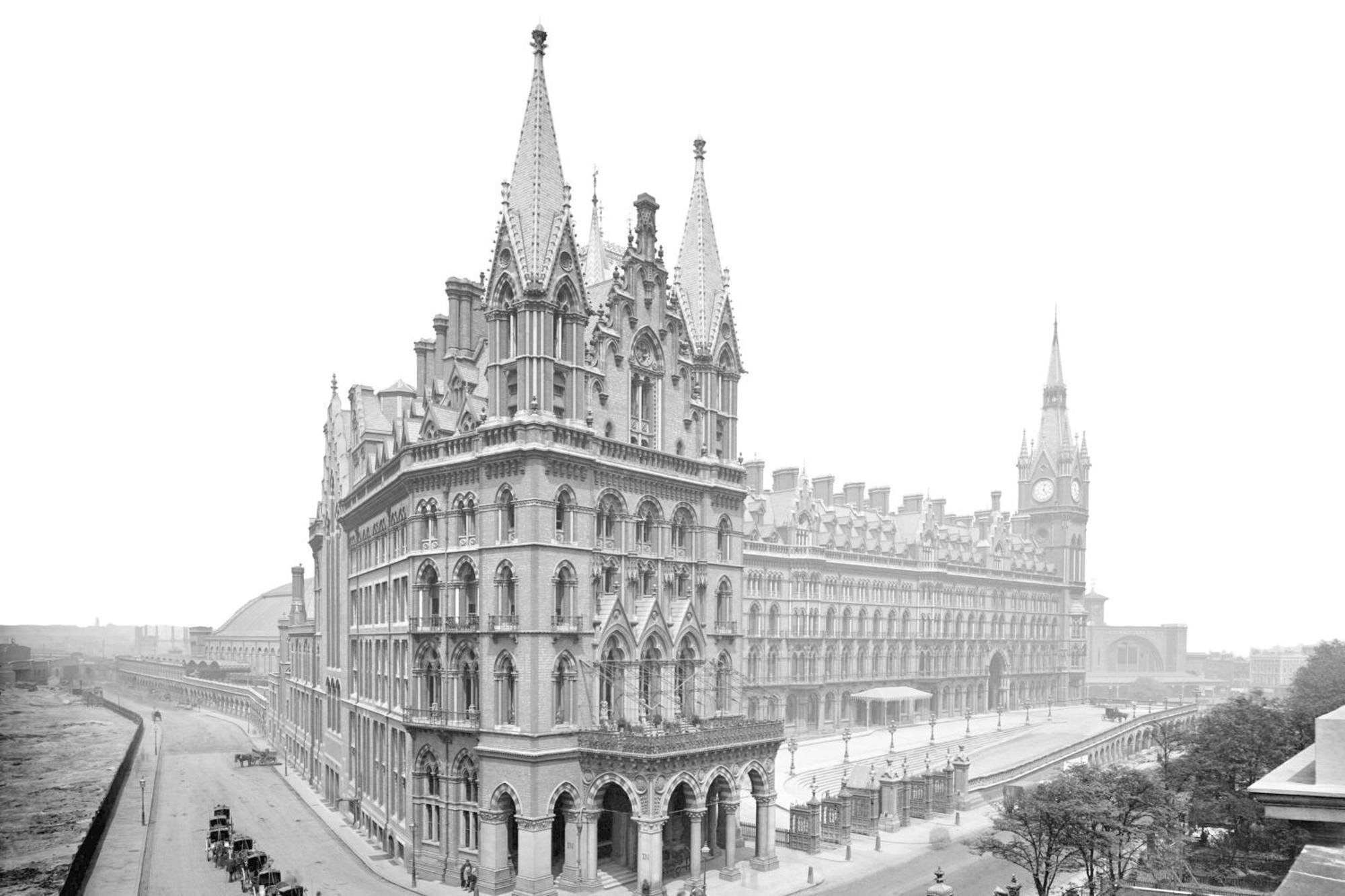 St. Pancras Renaissance Hotel London Ngoại thất bức ảnh The station in 1890
